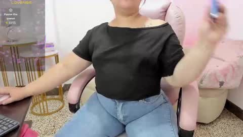 Snapshot of miss_francheska chatting on 10.07.25 Francheska online show from 10.07.25