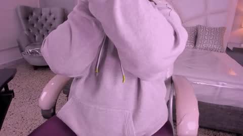 Snapshot of miss_francheska chatting on 02.18.26 Francheska online show from 02.18.26