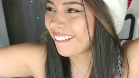 Snapshot of miss_galaxxia chatting on 12.25.24  Elisabeth  IG galax xxia       online show from 12.25.24