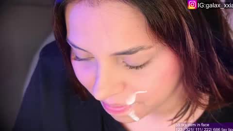 Snapshot of miss_galaxxia chatting on 03.11.25  Elisabeth  IG galax xxia       online show from 03.11.25