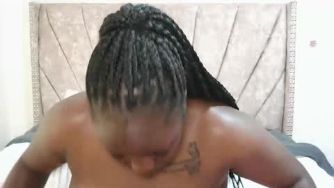 miss_godess online show from 11.17.25