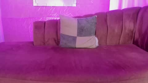 Isabella online show from 10.10.25