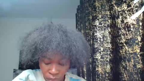 Miss Kiarrafit online show from 02.18.25