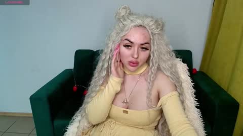 miss_kiten online show from 02.01.25