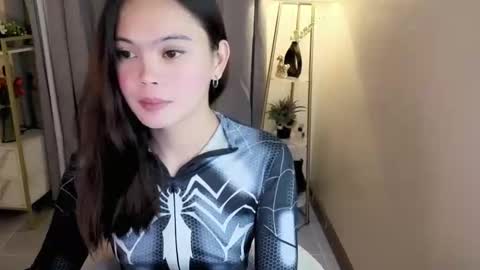 miss_kyrstyn online show from 04.18.26