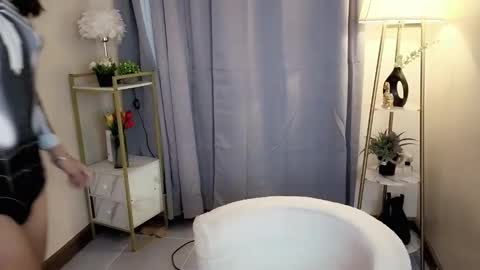 miss_kyrstyn online show from 04.20.26