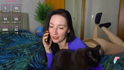 Snapshot of miss_leee chatting on 12.13.24 Laura online show from 12.13.24