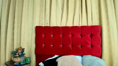 leyla online show from 10.21.25