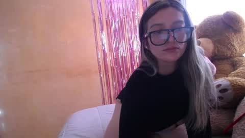 lilieth  online show from 12.04.24