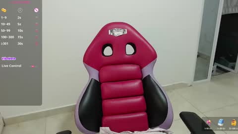 ly independent model online show from 10.06.25