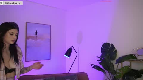 Alejandra online show from 11.14.25