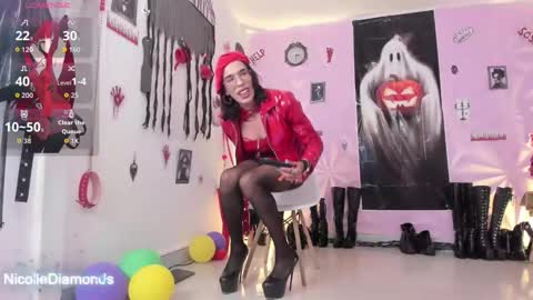 Miss Nicole online show from 10.06.25