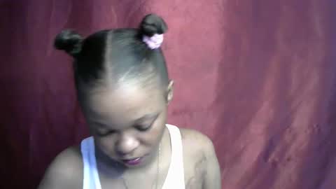 Snapshot of miss_rihanna2 chatting on 09.17.25 miss_rihanna2 online show from 09.17.25