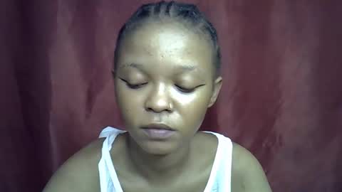 Snapshot of miss_rihanna2 chatting on 10.08.25 miss_rihanna2 online show from 10.08.25