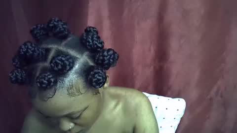 Snapshot of miss_rihanna2 chatting on 10.19.25 miss_rihanna2 online show from 10.19.25