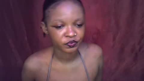 Snapshot of miss_rihanna2 chatting on 10.27.25 miss_rihanna2 online show from 10.27.25