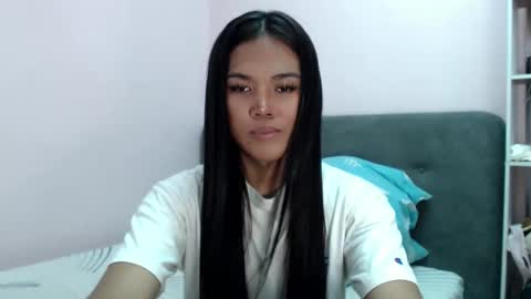 Snapshot of miss_scarletslut chatting on 10.03.25 Scarlet Slut online show from 10.03.25