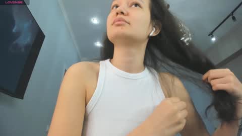 Snapshot of miss_shine_ chatting on 12.27.24 Miss shine online show from 12.27.24