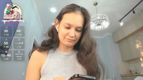 Snapshot of miss_shine_ chatting on 12.30.24 Miss shine online show from 12.30.24