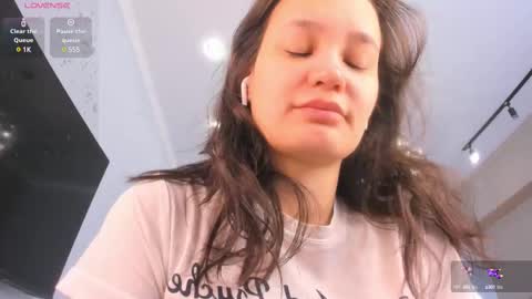 Snapshot of miss_shine_ chatting on 02.12.25 Miss shine online show from 02.12.25