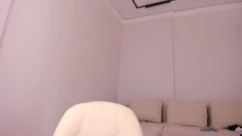 Snapshot of miss_shine_ chatting on 09.15.25 Miss shine online show from 09.15.25