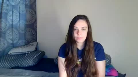 Snapshot of miss_sunshine01 chatting on 06.17.26 Bella online show from 06.17.26