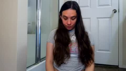 Snapshot of miss_sunshine01 chatting on 07.22.26 Bella online show from 07.22.26