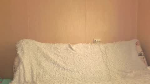 Snapshot of miss_sweetbb chatting on 11.16.25 Bella online show from 11.16.25