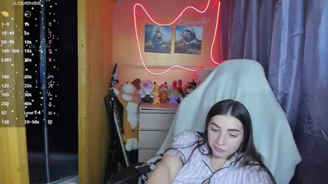 Snapshot of miss_tasy chatting on 02.27.25 Melanie January 15th is my birthday there will be an interesting show online show from 02.27.25