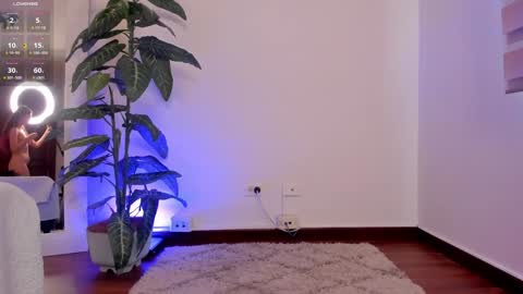 Adara Lpez online show from 12.18.24