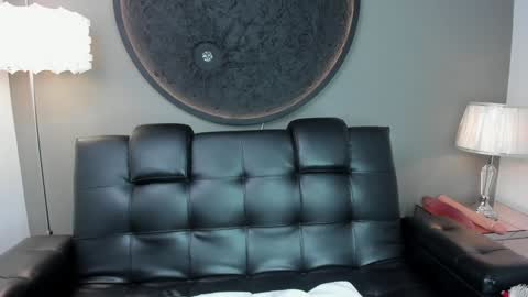 Vaiolette online show from 12.24.24