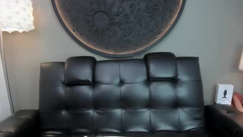 Vaiolette online show from 02.27.25