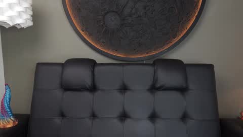 Vaiolette online show from 11.19.25