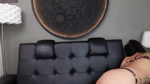 Vaiolette online show from 04.21.26