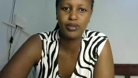 miss_vall online show from 12.30.24