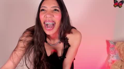 Snapshot of miss_veronica2 chatting on 09.25.25 Miss Veronica online show from 09.25.25