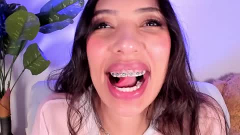 Miss Veronica online show from 04.27.26