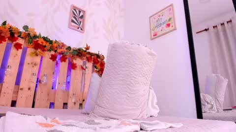 Miss Vikky online show from 02.12.25