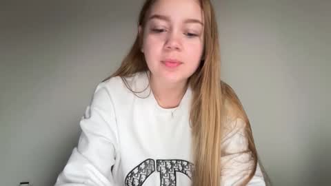 Ameliahs online show from 11.06.25