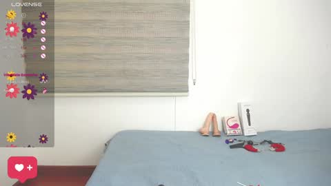 Snapshot of missamy_adams chatting on 01.07.25 AMY INDEPENT MODEL online show from 01.07.25