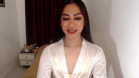 Snapshot of missangelxxx chatting on 12.22.24 missangelxxx online show from 12.22.24