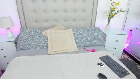 Snapshot of missaritha chatting on 10.25.25 missaritha online show from 10.25.25