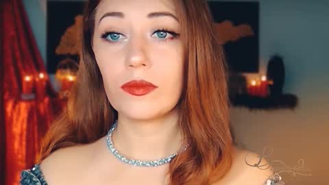 Snapshot of missbeverlymills chatting on 10.27.25 The divine Beverly online show from 10.27.25