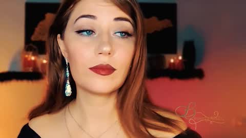 Snapshot of missbeverlymills chatting on 11.02.25 The divine Beverly online show from 11.02.25