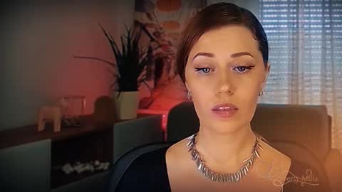 The divine Beverly online show from 03.03.26