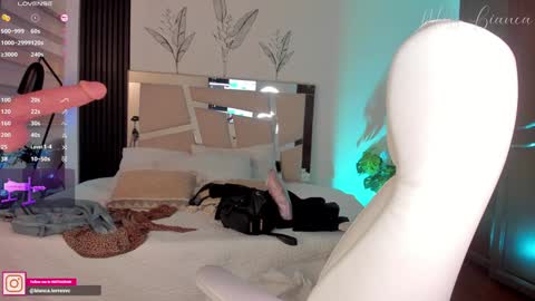 Bianca Torres online show from 12.10.24