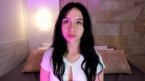 Snapshot of missbombom chatting on 10.05.25 Miss Bombom online show from 10.05.25