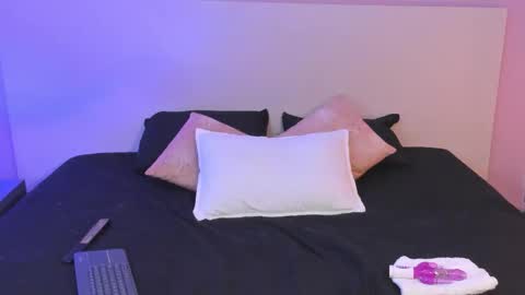 Miss Bombom online show from 01.10.26