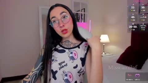 Snapshot of misscamilaf chatting on 02.21.25 Camila Flores online show from 02.21.25