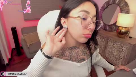 Snapshot of misscamilaf chatting on 10.09.25 Camila Flores online show from 10.09.25